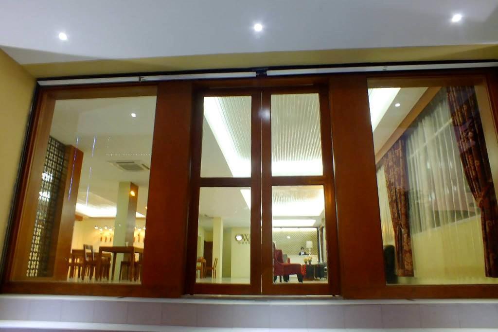 Oway Grand Hotel Mandalay Esterno foto