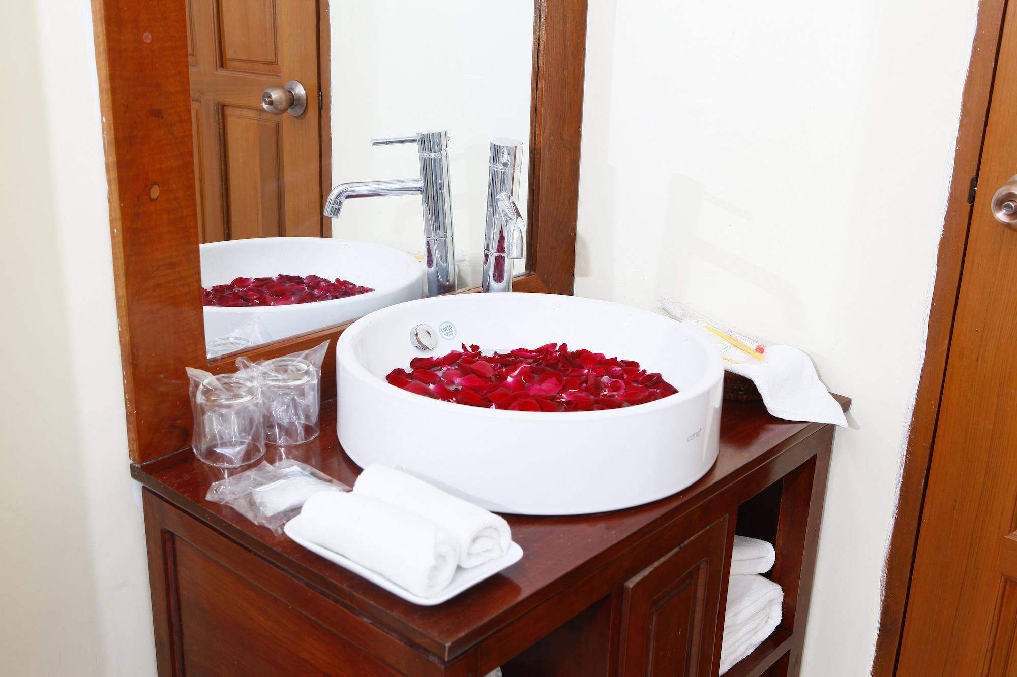 Oway Grand Hotel Mandalay Esterno foto