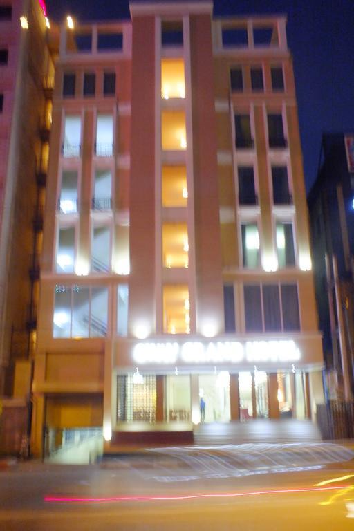 Oway Grand Hotel Mandalay Esterno foto
