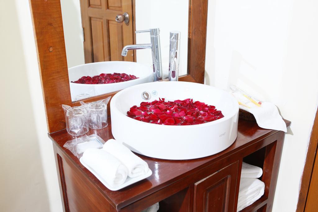 Oway Grand Hotel Mandalay Esterno foto