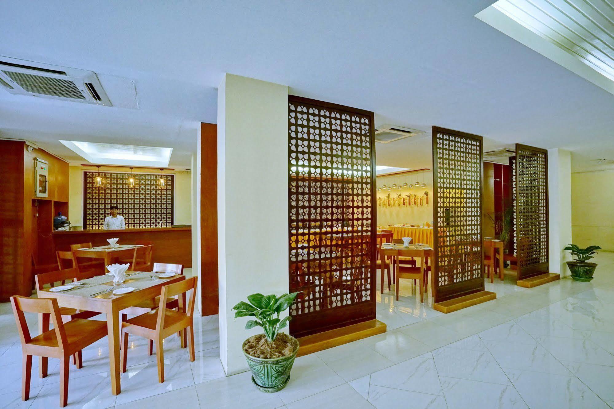 Oway Grand Hotel Mandalay Esterno foto