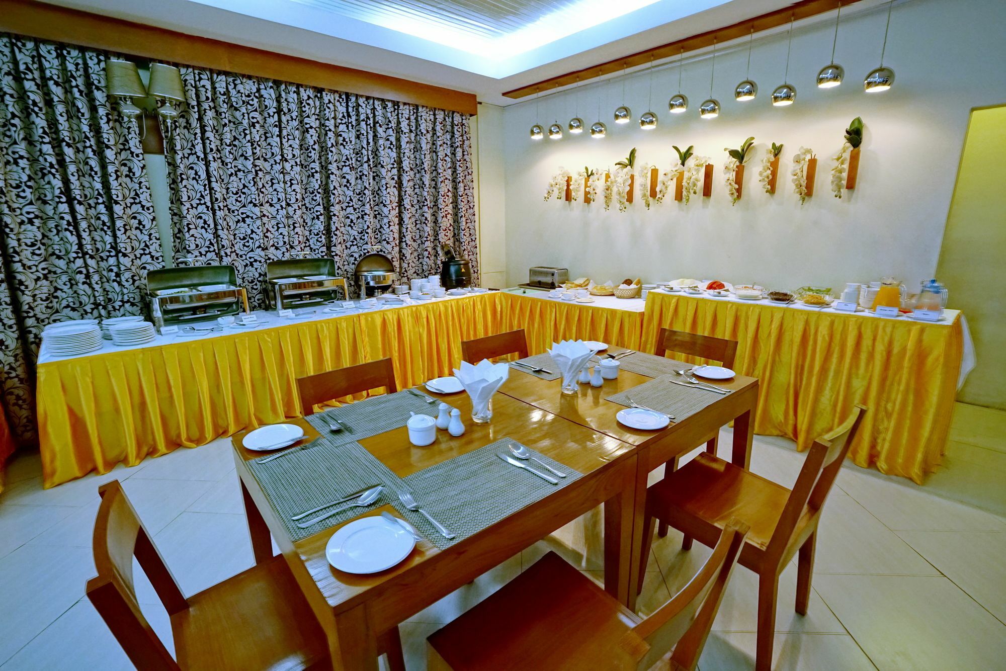 Oway Grand Hotel Mandalay Esterno foto